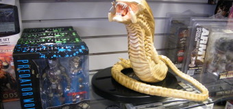 COOL HYBRID ALIEN PREDATOR CHEST BURSTER by MASTER REPLICAS!